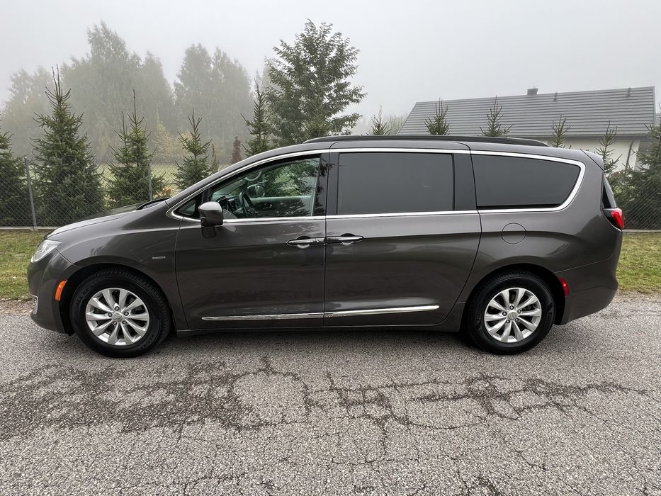 Chrysler pacifica skory ledy duza navi zarejestrowany zdalny start