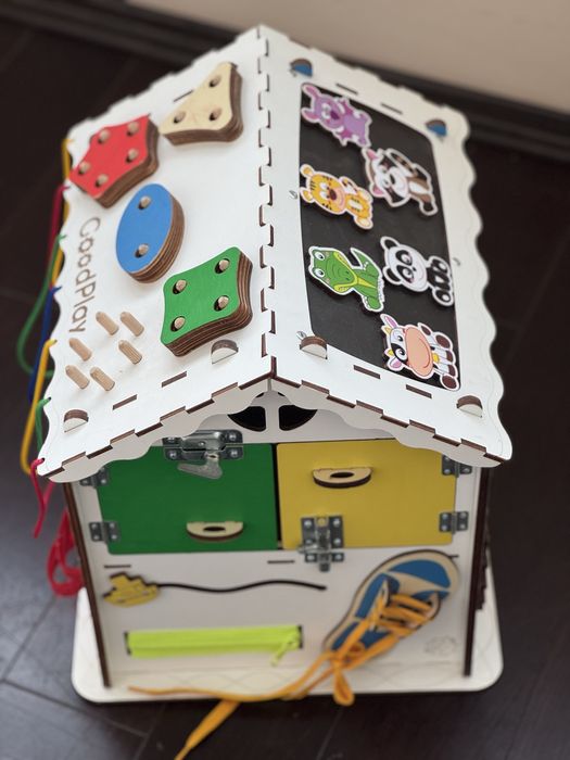 Бізіборд будиночок розвиваючий GoodPlay