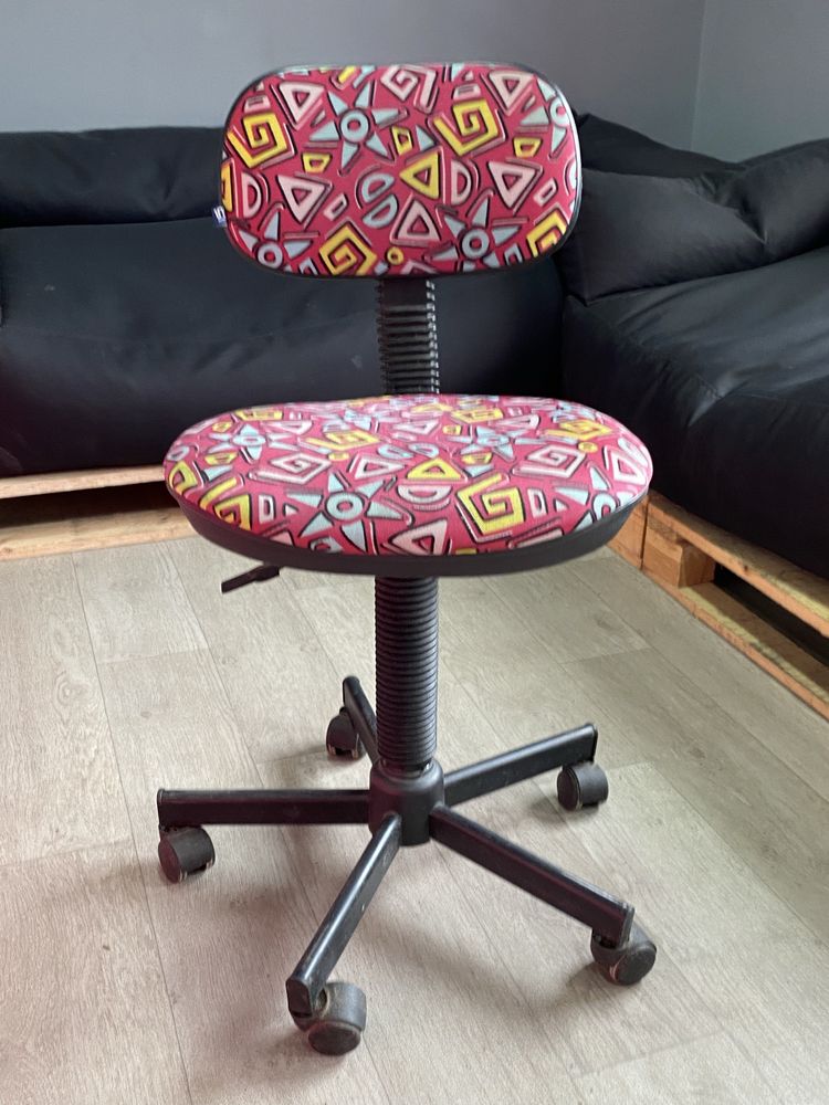 Стул, стілець, офісне крісло