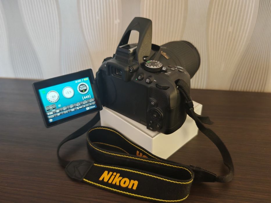 Nikon D5300 obiektyw NIKKOR 18-140 + dodatki