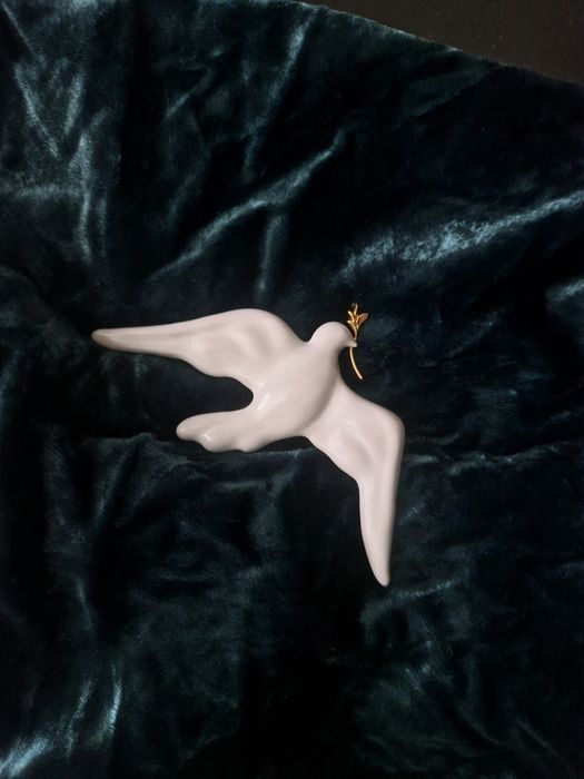 Брошка емаль Schiaparelli