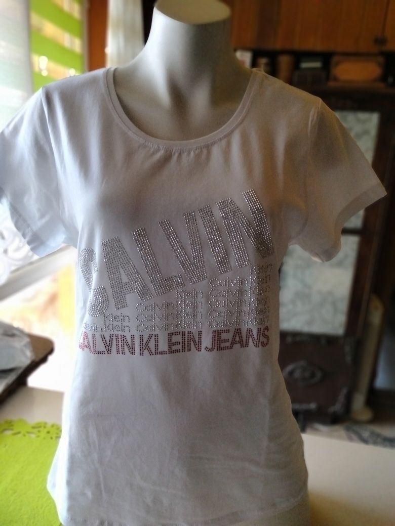 Nowa koszulka Calvin Klein Jeans.