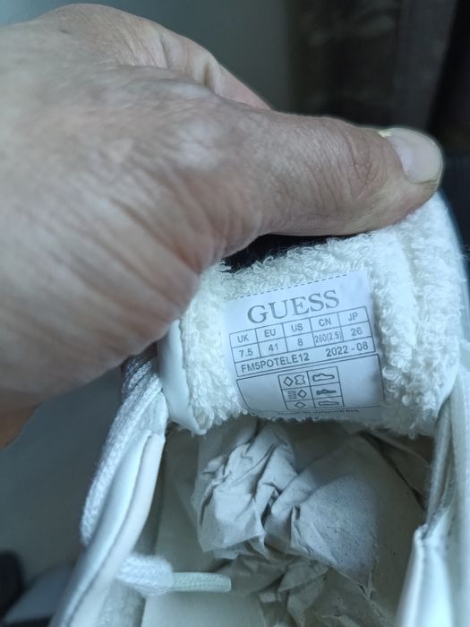 Buty Guess nowe .
