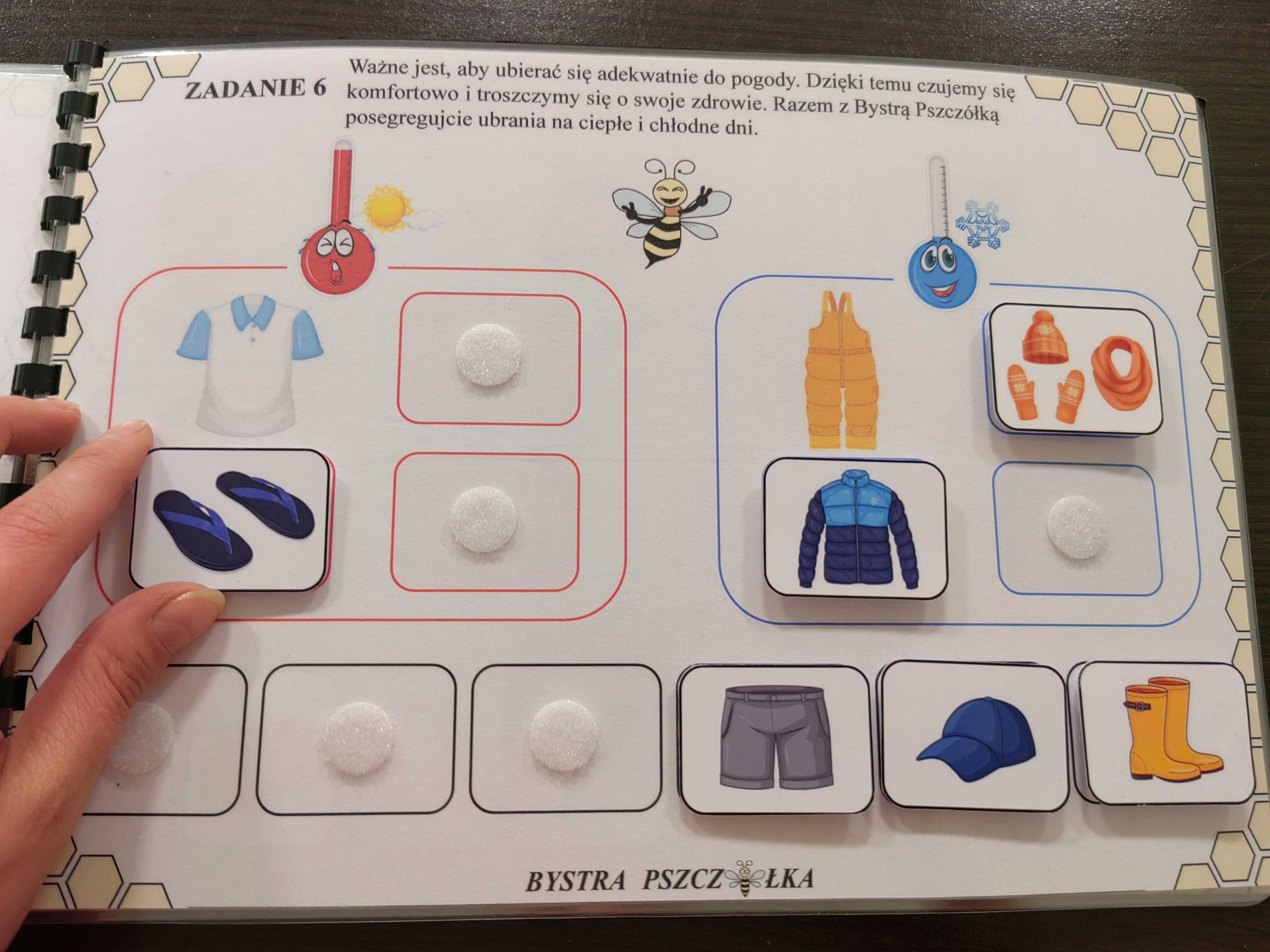 Książka sensoryczna edukacyjna personalizowana typu Montessori, CZ. II