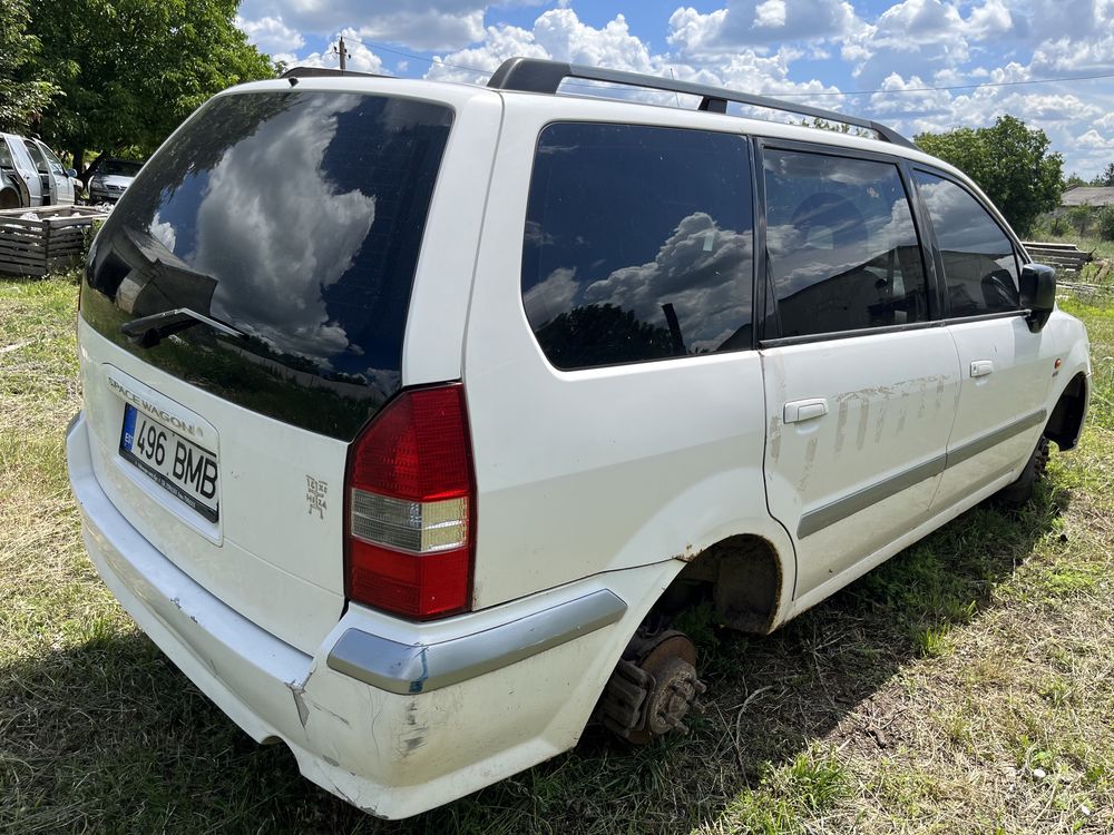 Розборка Міцубісі Mitsubishi SPACE WAGON 2.4 benzin 7 місць