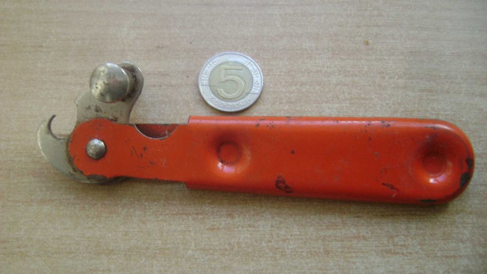 Starocie z PRL - Stare narzędzia = Otwieracz do konserw kolekcjonerski