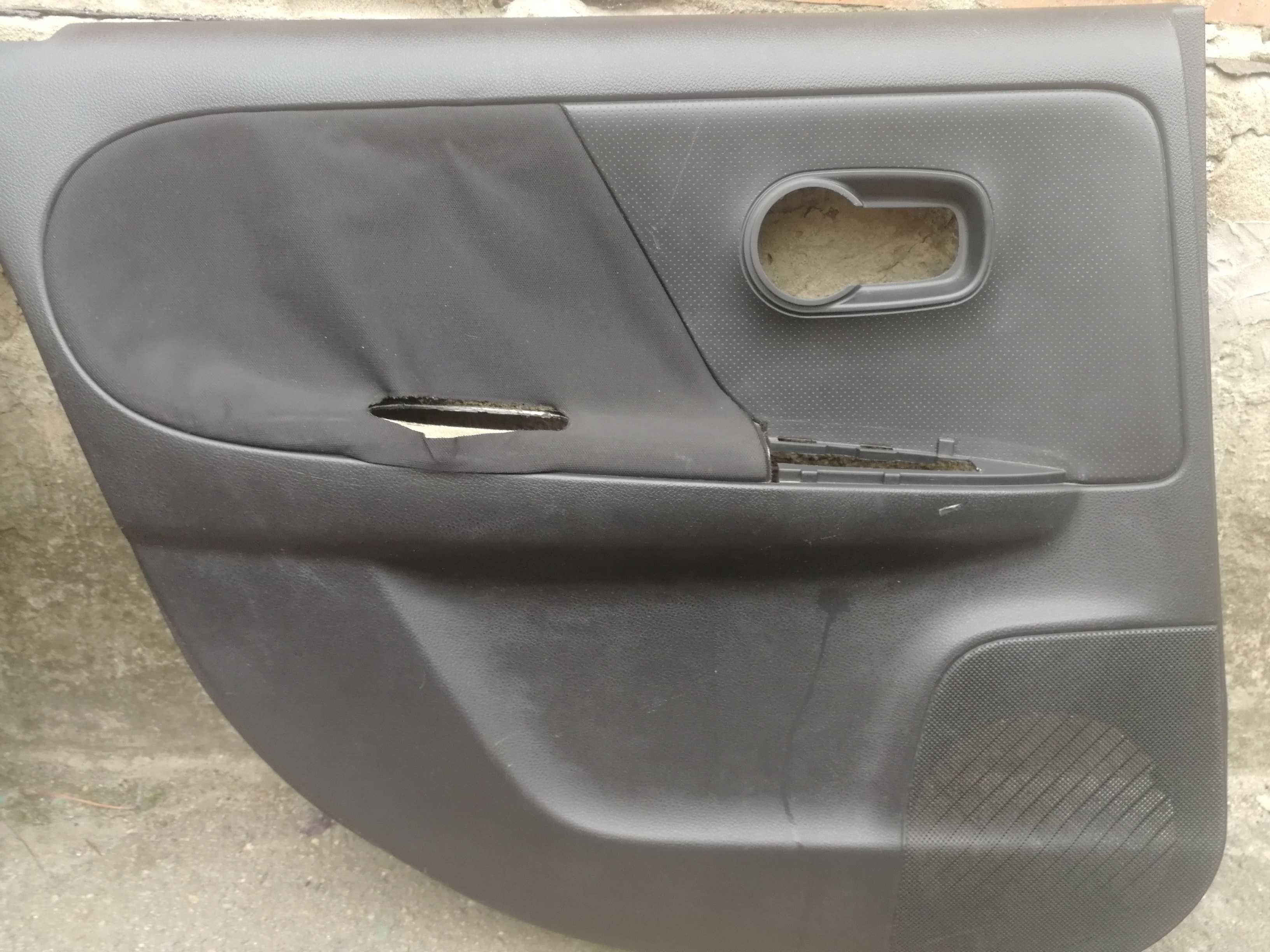Продам комплект карт дверей для Nissan Noyt Е11, с 2006-2013