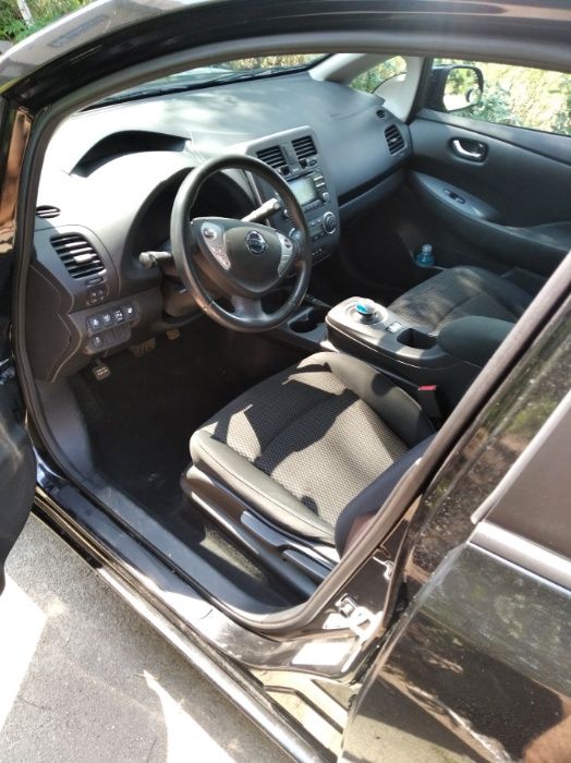 Nissan Leaf S 2015