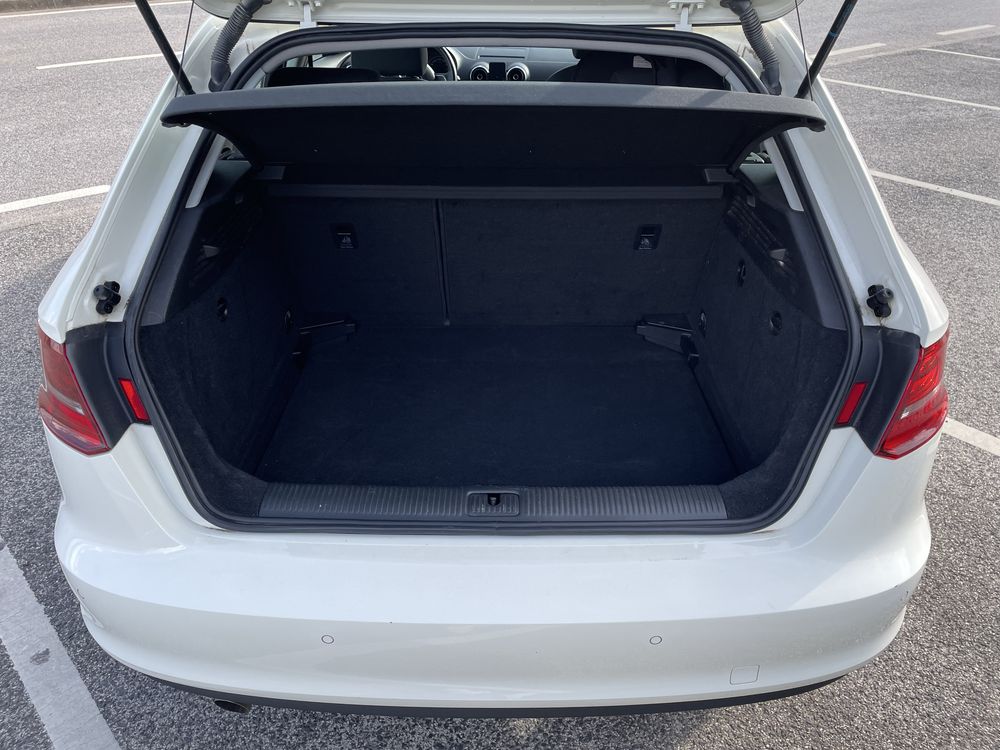 Audi A3 Sportback 1.6 TDI Attraction Ultra - 110cv [COM GARANTIA]