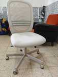 Cadeira Giratória IKEA FLINTAN – Conforto e Ergonomia