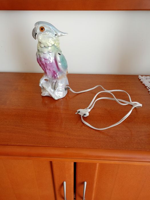 Piękna  porcelanowa lampka nocna- zapachowa