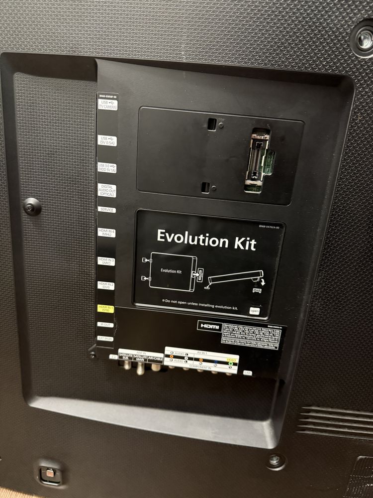 Telewizor Samsung model UE48H8000ST