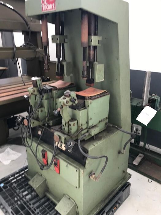 Prensa para a indústria do calçado JC Tecno 2