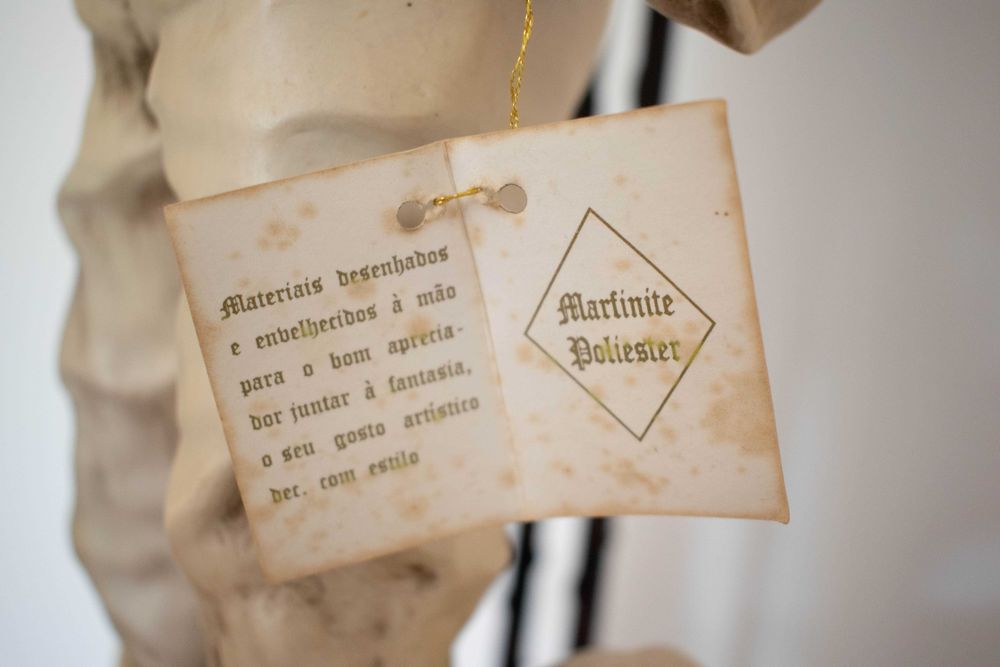 Estátua em Marfinite- Candeeiro duplo