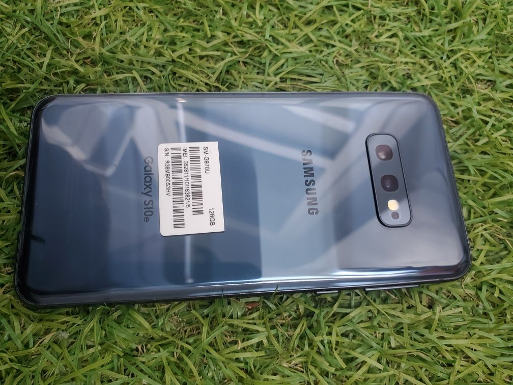 Samsung s10e 6/128 новий, американська версія