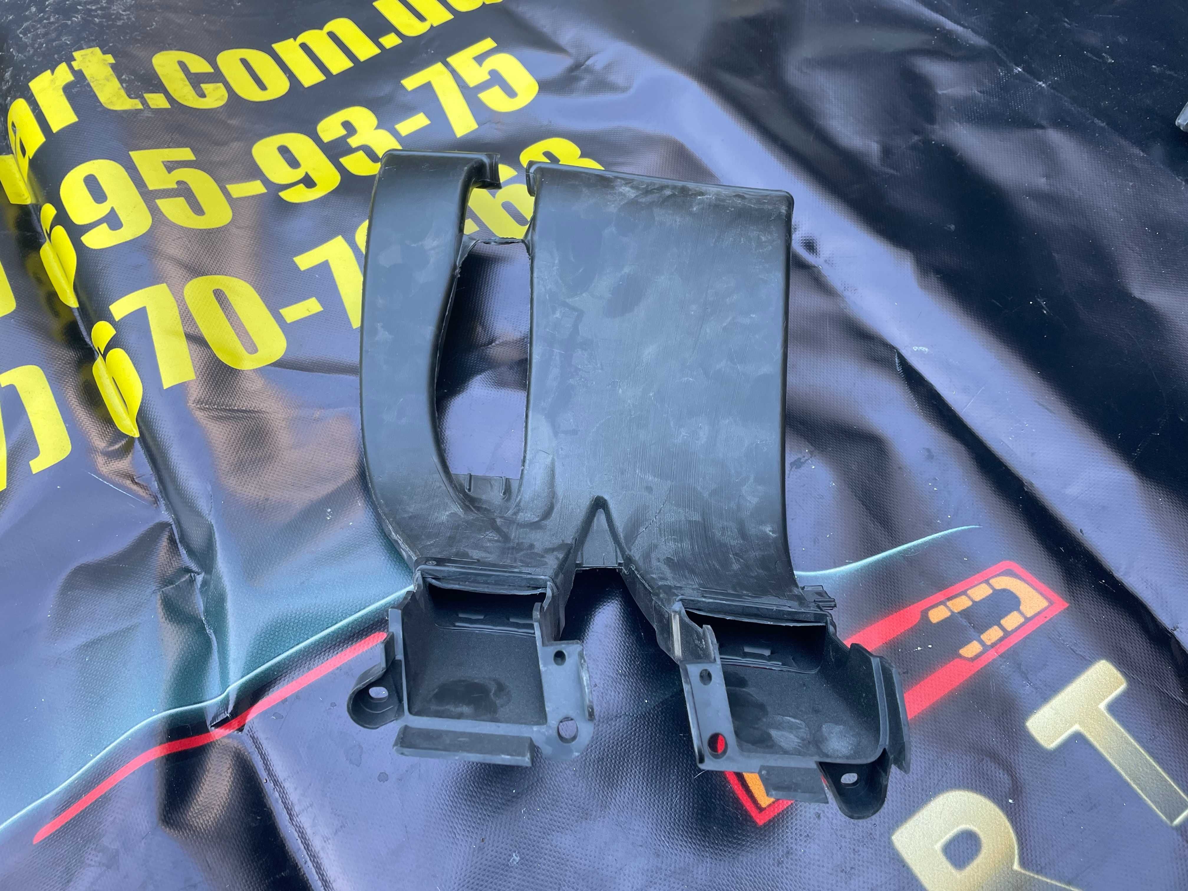 Повітровод Tesla x Воздуховод переднего бампера левый 1043927-00-E