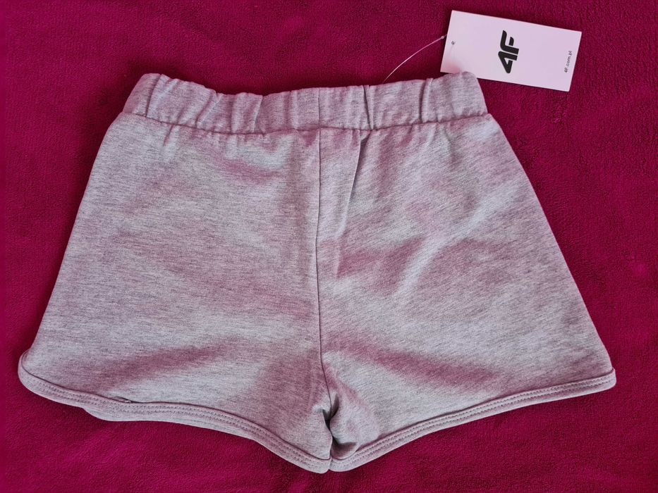 Szorty, spodenki 134 cm nowe