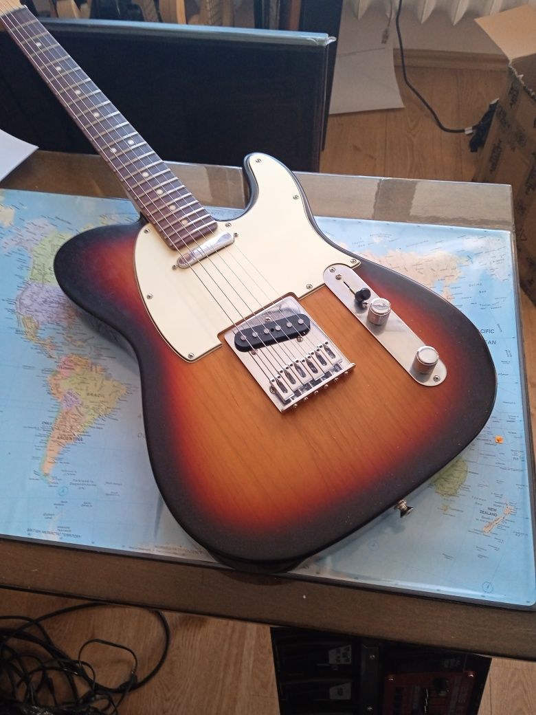 Fender Player Telecaster Sunburst