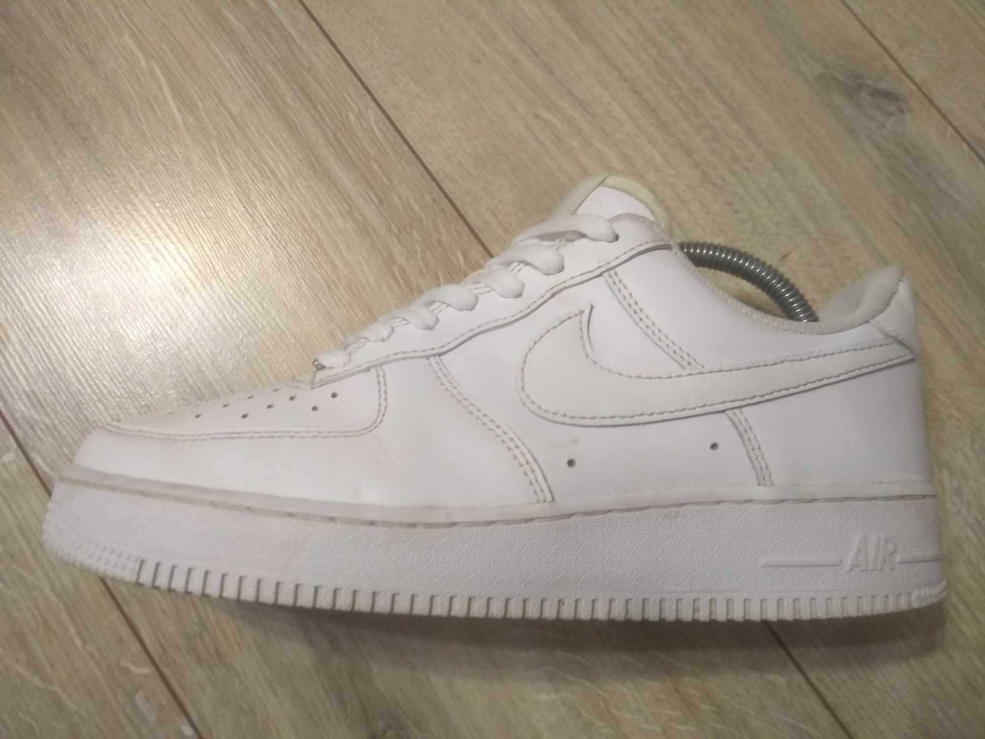 Nike Air Force 1 size 41 White Low buty AF1 super stan białe