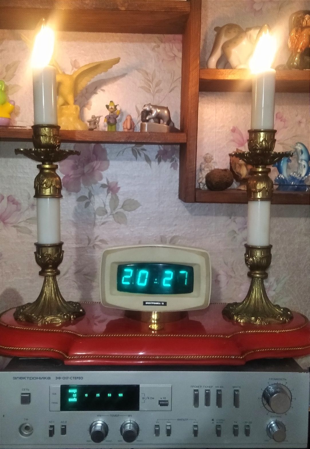 Ночник, светильник с латунными подсвечниками и часами Электроника,СССР