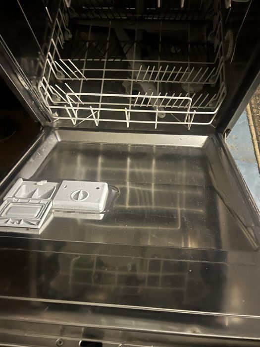 Посудомоечная машинка