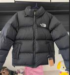 700 Fill Jacket Retro Nuptse Black US-XXS