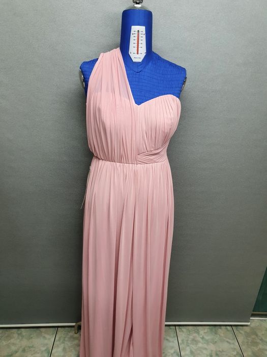 Piękna wieczorowa Lipsy London 38