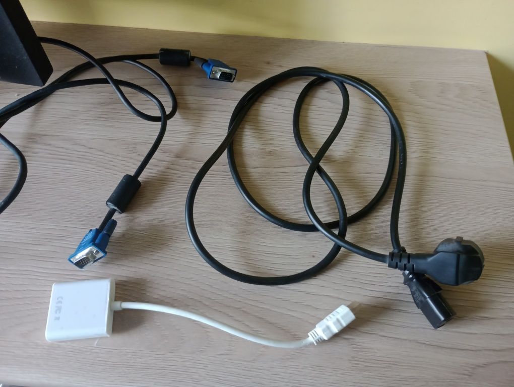 Monitor Philips 223v5l