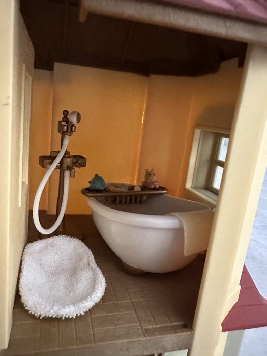 Будинок, лікарня, shop, сімʼя. Sylvanian Families