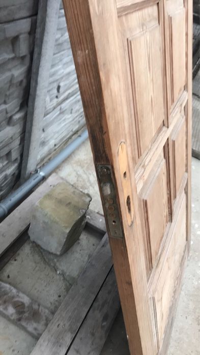 Продам двері деревяні