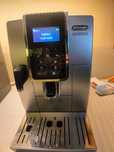 Ekspres Ciśnieniowy do Kawy DeLonghi Dinamica