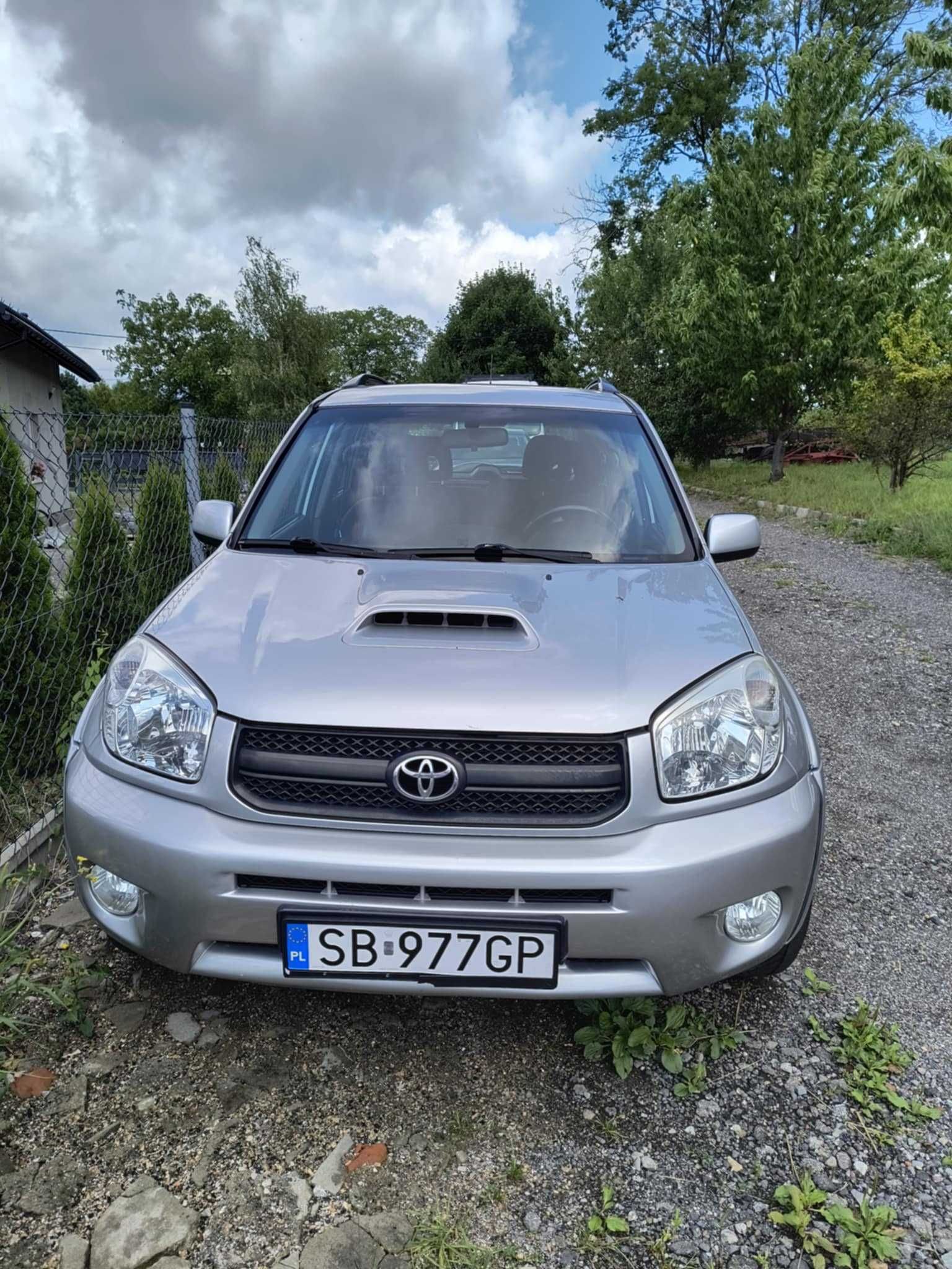 SUV Toyota RAV4 4x4 2.0 D-4D 2005 (USZKODZONY)