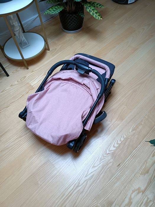 Wózek spacerowy Kinderkraft Indy różowo szary