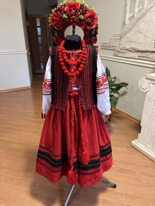 Український костюм на дівчинку 7-9 та 9-12 років