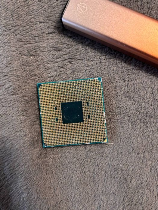 Продам процессор AMD ryzen 5