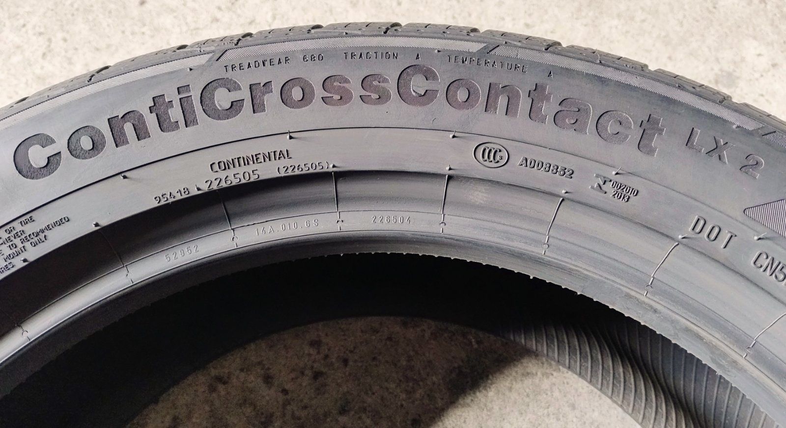 Шини літні  всесезонні 225/55 Continental Cross Contact LX 2