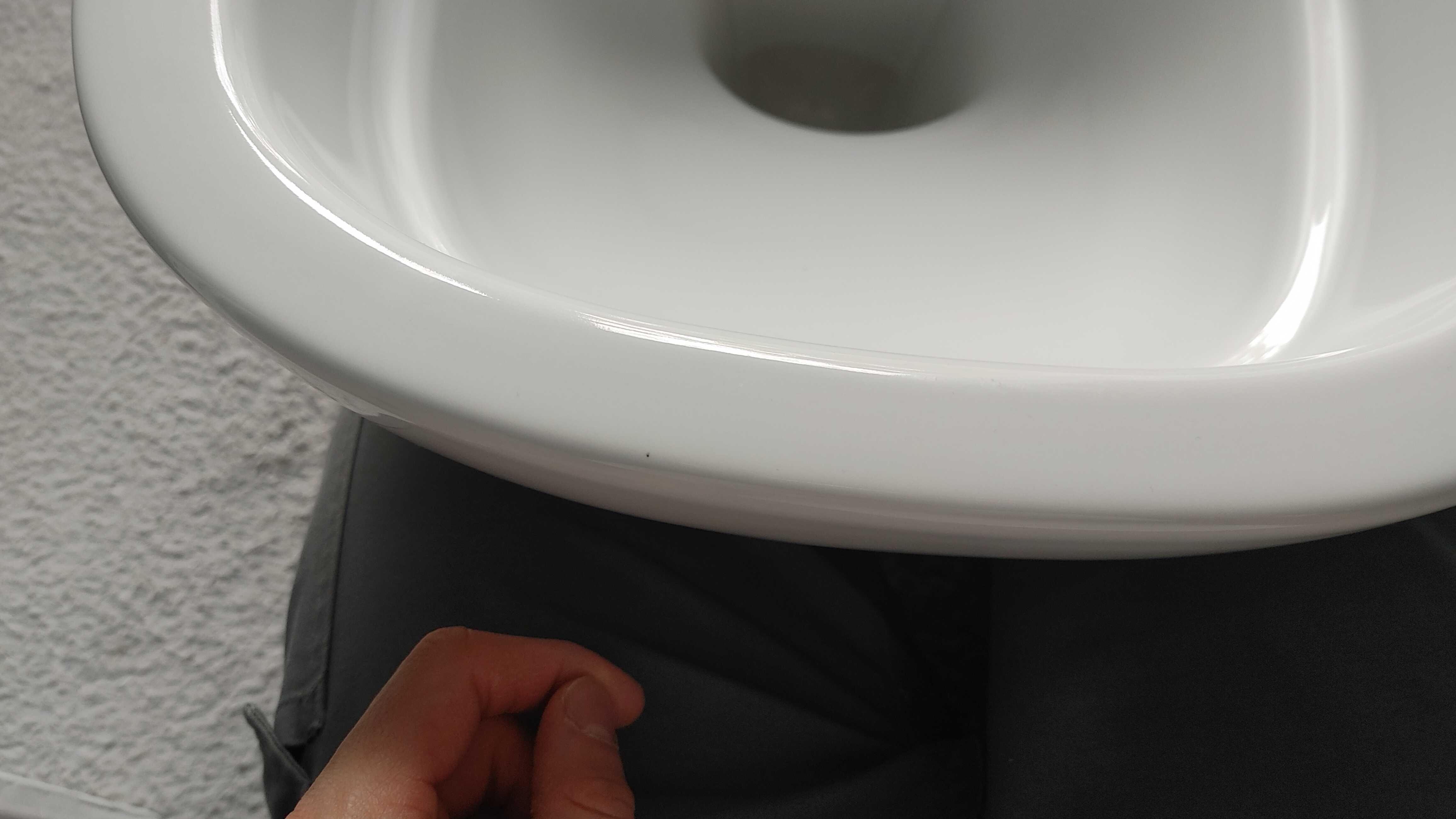 Miska WC wisząca Koło Geberit Fantasia bezkołnierzowa z deską