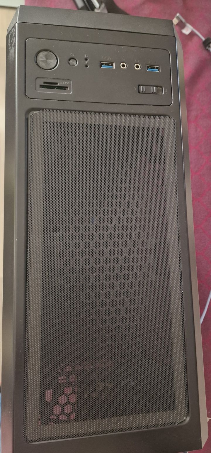SilentiumPC ENDORFY Regnum RG4 czarnana z szybą w folii