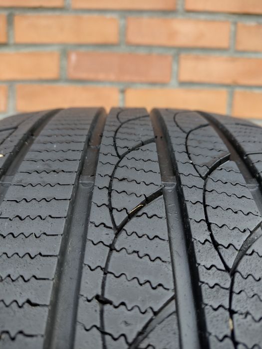 Opony zimowe ICE-PLUS 225 40 r18