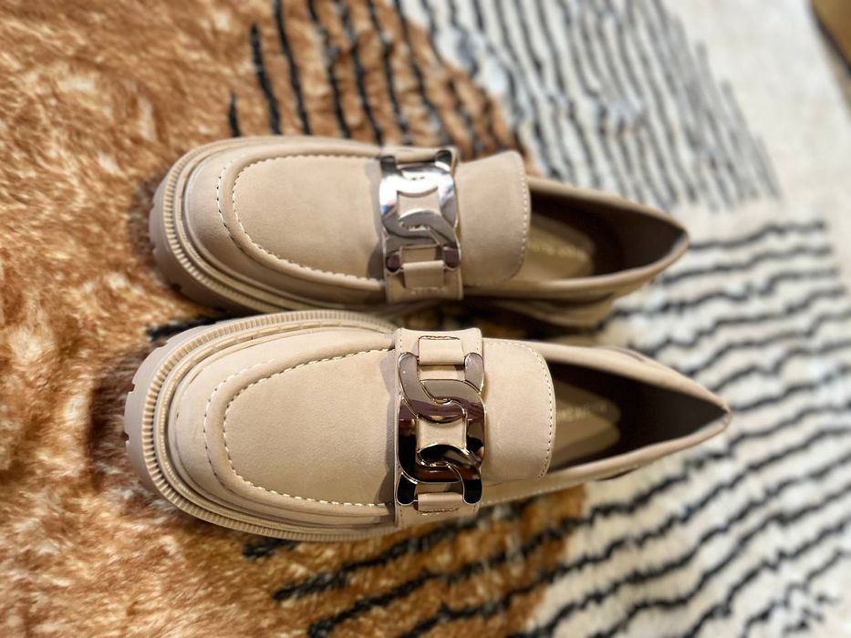 Лофери жіночі розмір 37,5