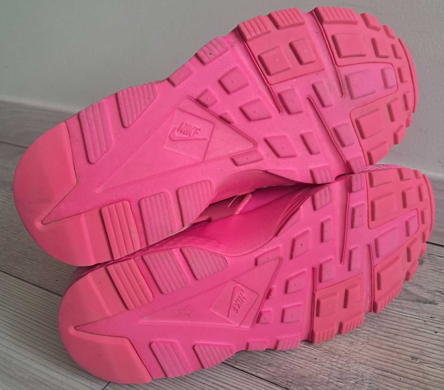 Кросівки NIKE HUARACHE Run Laser 654275-607 (р.36)