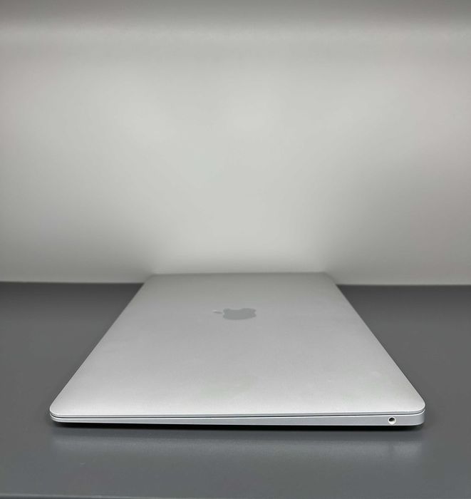 Macbook Air 13,3 2018 (i5/ 8gb/128 ssd) Повний комплект .