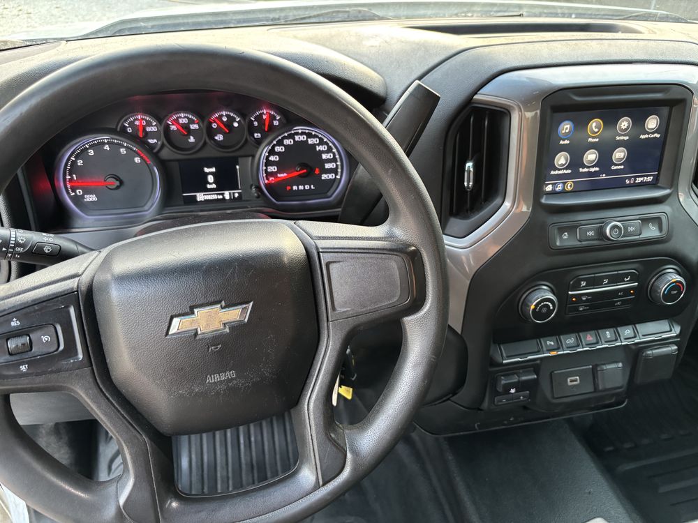 Chevrolet Silverado - 2019 rok - 4x4  - nie f150 dodge ram - ZAMIANA