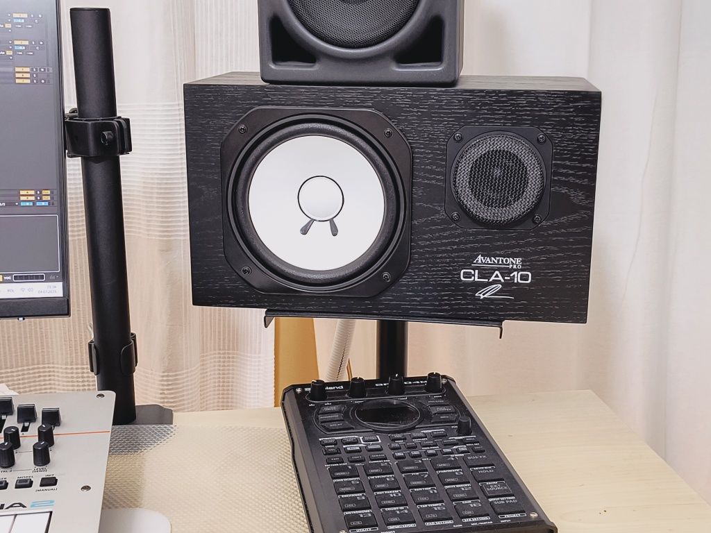 Avantone CLA-10 pasywne monitory NS-10 M Studio