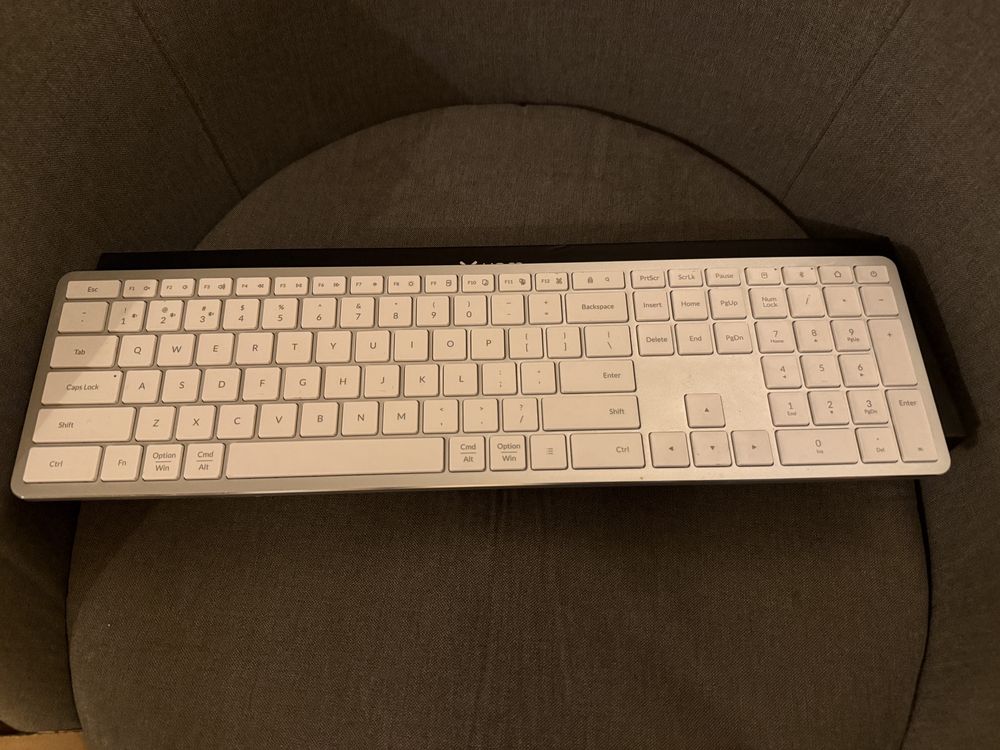 x-kom Aluminium Wireless Keyboard (biała)