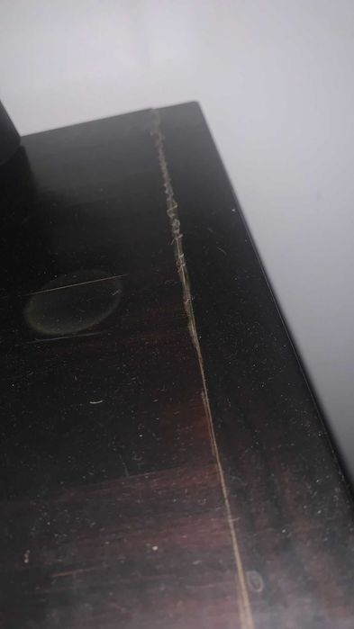 Cómoda vertical com várias gavetas