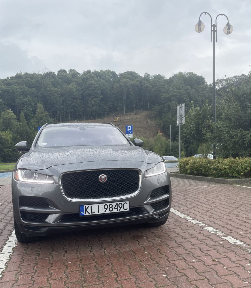 Jaguar F-Pace 2.0t 2017 r.