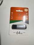 Прожам флешку 64 G нова