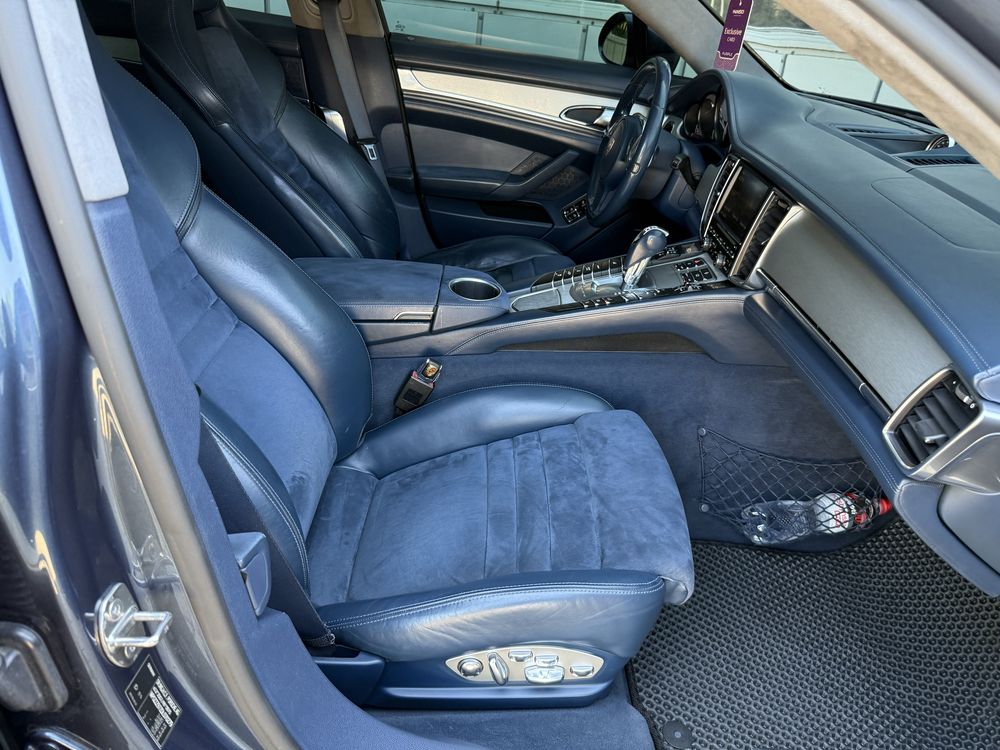 Porsche panamera GTS 4.8 2012