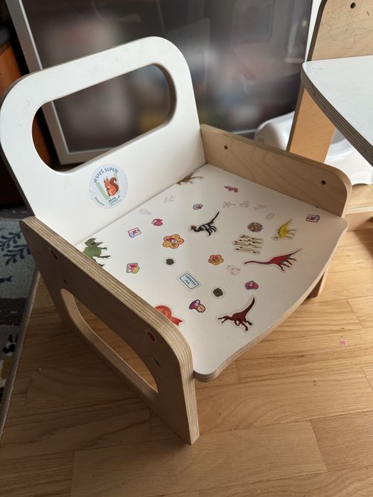 Zestaw dziecięcy: rosnący stolik i krzesełko